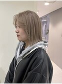 ミルクティーベージュ