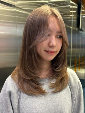サンクマーケット 渋谷(cinq MARKET) 柔らかミルクティーヘーゼルとレイヤーカット
