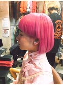 切りっぱなしピンクボブ