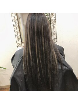 リズ オブ ヘアー(Lis of hair) 筋感ハイライト☆グレージュ【大橋】@lis_oohashi