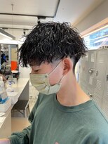 刈り上げツーブロックツイスト波巻きスパイラルパーマ