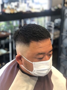 ヒロザバーバー(HIRO THE BARBER) スキンフェード×クロップスタイル