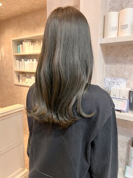 キャアリー(Caary) 福山人気Caary オリーブアッシュゆるふわ巻き ロングヘア20代