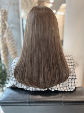  リュクスバトーバイトリコ 船橋南口店(Luxe BATEAU by tricot) グレージュカラー