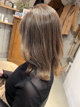 アオゾラヘアーヒカリノモリ(AOZORAHAIR hikarinomori) ハイライトベージュ*ナチュラルくびれヘア