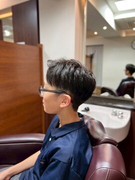 ケースタイル ヘアスタジオ 神保町店(K STYLE HAIR STUDIO) ツーブロック/アップバングショート/バーバースタイル/メンズ