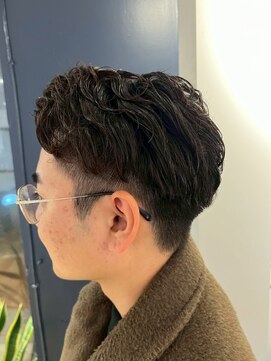 アカラ(acala) ウェーブパーマメンズ【20代30代40代/メンズパーマ/髪質改善】