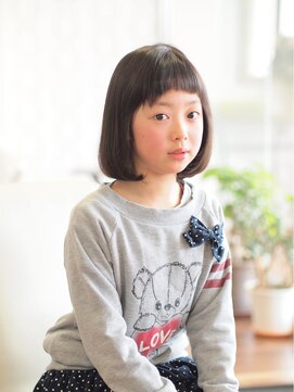 モア クール(MO’COOL) 肩レングスのグラデーションボブ