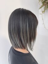 ダンクレスト(Daan Crest)&nbsp;前下がり切りっぱなしボブ