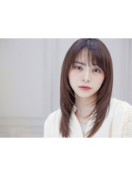 クセや広がりを抑え、自然なストレートヘアに◎手ぐしで乾かすだけの縮毛矯正が人気♪