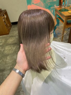 インビテーション 名古屋(invitation) 白っぽベージュカラー☆