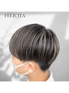 フェリシータ リコルソ(FELICITA RicorsO) 【FELICITA】刈り上げショート×黒髪ハイライト《稲毛田》