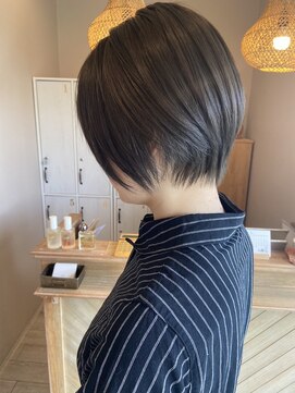 キキ(kiki) ショートレイヤー＊#ベージュカラー#三重