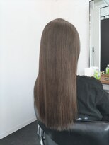 エスカーラ 町田(THE ESCALA)&nbsp;斜めバング/グレージュカラー/シルキーベージュ［町田駅］