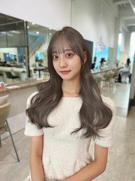 ビュー トウキョウ(VIEW TOKYO) レイヤーカット&小顔矯正顔まわりカット&ブリーチな透明感カラー