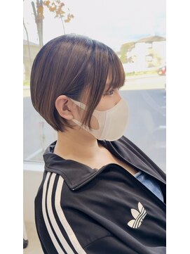 アン(un) ショートボブ