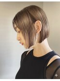 earthショートレイヤーボブミルクティー丸みショートボブ
