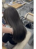 艶感アッシュグレージュロング