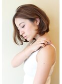 大人女子・耳かけボブ