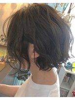 ルーナヘアー(LUNA hair) 『京都ルーナ』ダークサファイヤボブ【草木真一郎】波ウエーブ