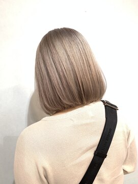 ラピス 新宿(Lapis) 【lapis新宿】ホワイトベージュ