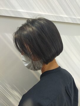 イヴァン アンド リズ 奈良店(IVAn ＆ LIZ) 大人気切りっぱなしミニボブ♪