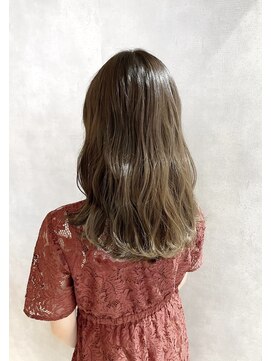 アイディール(:ideal) 20代30代40代☆透明感抜群♪ハニーベージュ