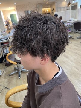 イースタイル 志都呂店(e-style com’s hair) 膨らませないタイトメンズツイスパパーマ#恒吉