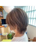 ハイトーン×ショートボブ