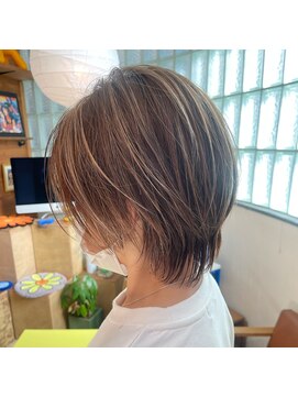 ネオ ディスカス(Neo Discus) ハイトーン×ショートボブ