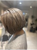 地毛ハイライト白髪ぼかし白髪活かしショートボブ40代50代60代