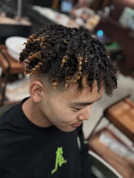 フォーコーナーズカットショップスリーセント 栄(FourCornersCutShop 3/cent) スプリングドレッド