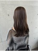 ゆるふわミディアムウェーブ巻き透明感グレージュ艶カラー