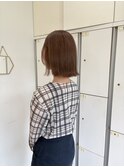 ピンクベージュ
