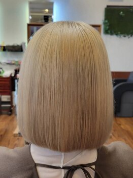 サムソンアンドデリラジェイエル(SAMSON&DELILA JL)の写真/髪の状態を見極め施術を行うので、初めて透明感カラーをする方にもおすすめ!ケアカラーも可◎