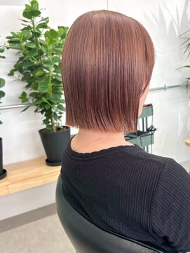 ヒビヲ(HIBIO) 横浜ミルクティーピンクベージュタッセルボブ外ハネボブレイヤー