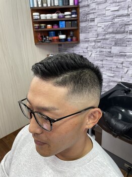 8番館の写真/【伊勢崎】仕事帰りに立ち寄れる理容室/バーバー！本格スキンフェード×眉カットで清潔感溢れる好印象へ。