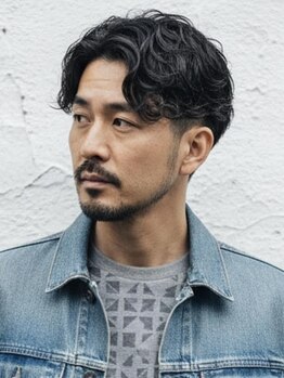 バーバーミキ(BARBER MIKI)の写真/【大阪/福島】自然な毛流れでナチュラルお洒落ヘアに！髪の傷みが気になる人にも人気[大阪/メンズパーマ]