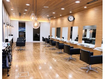 オッドジョブス 楽々園店(odd-jobs)の写真/楽々園駅降りてすぐ♪大型店が苦手な方に選ばれる、落ち着いて過ごせる駅チカの少人数プライベートサロン