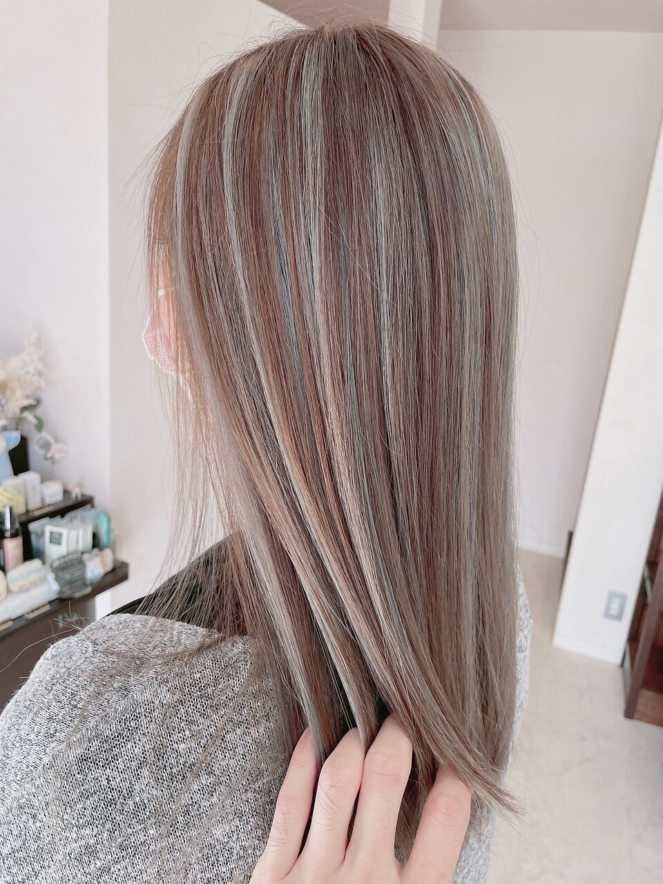 透明感あるミルクティーベージュ：L142221466｜ヘアーアンド