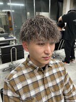 イーラ(era)&nbsp;マッシュ×ホワイトメッシュ×ツイストスパイラルパーマ