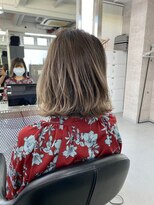 イキ 表参道(iki omotesando)&nbsp;モード/無造作ウェーブ/大人ガーリー[表参道駅]