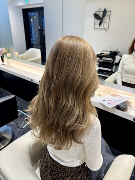 シファー(～Cifer) ミルクティーアッシュレイヤーカットお客様ヘア☆
