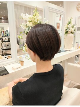 フェリーアヴェダハルミ(FEERIE AVEDA HARUMI) 骨格補正ショート