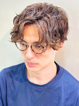 インタークロス 20代30代メンズカラーセンターパートアッシュブラウン外ハネ