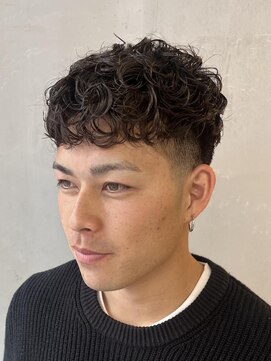 フランクスバーバーリザーブ 人形町店(FRANK’S BARBER RESERVE) ショートスペインカール y