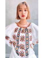 エイミー(Aimee)&nbsp;Aimee おすすめ ブロンドベージュ×切りっぱなし