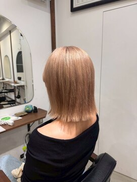 ルイ(ROUIS produced by LUCK 津田沼) ROUIS津田沼 フルブリーチで白髪ぼかし