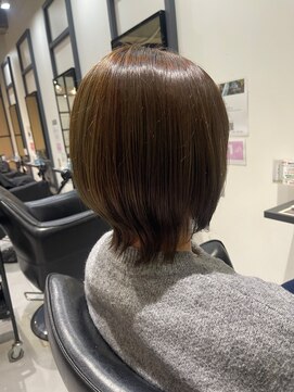 ニール(Neale.) ショート12.25小顔