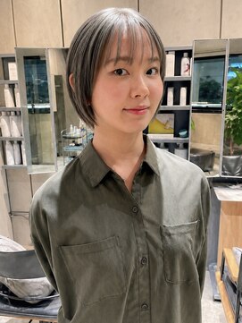 ロカリタ キョウト 河原町三条店(ROCAReTA kyoto) ショートボブ ハイトーン オリーブグレージュ